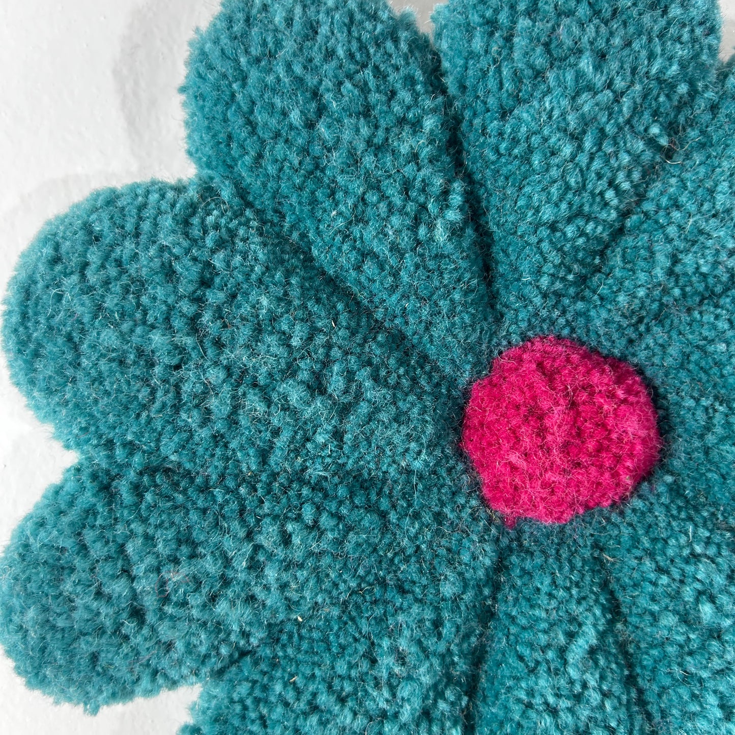 Fleur M turquoise et fuchsia.